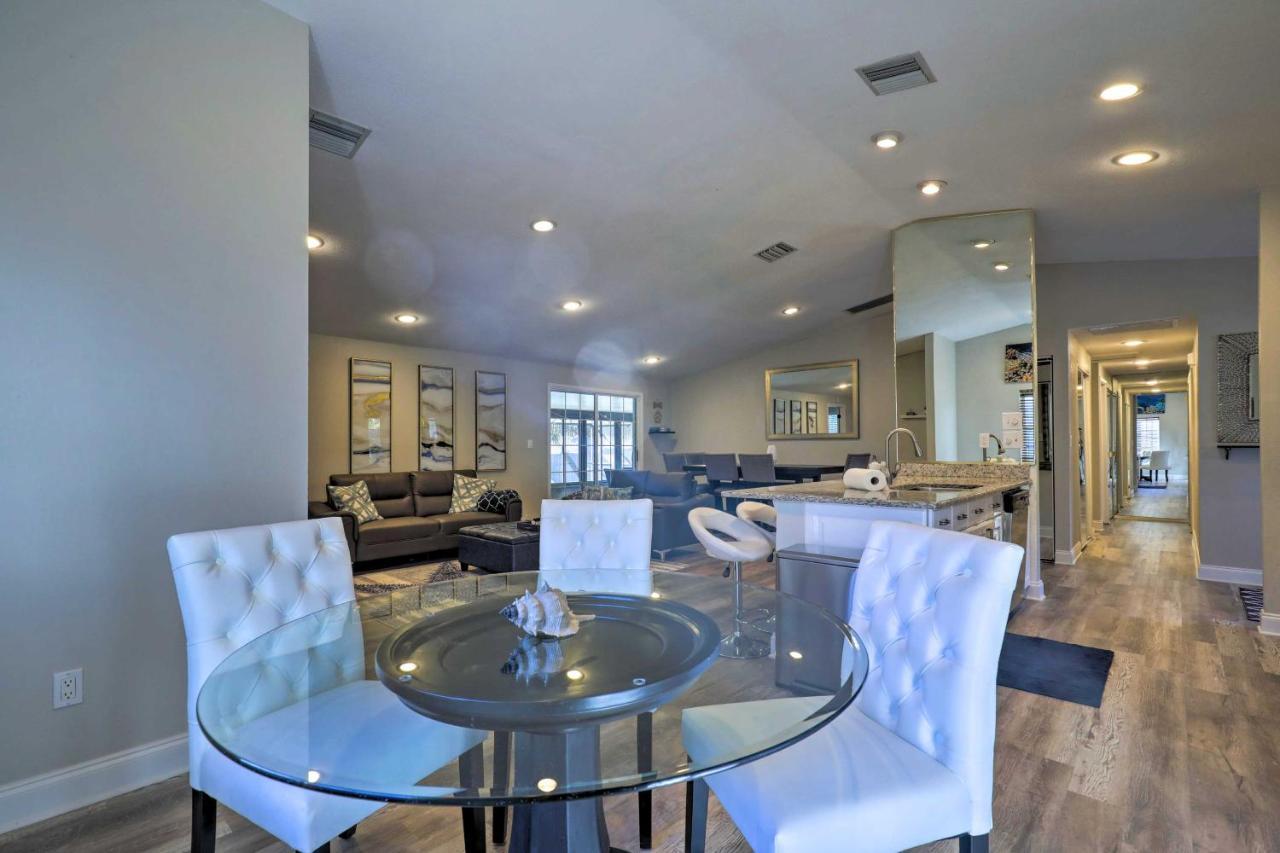 Near Beaches And Dining Palm Harbor Gem With Pool Exterior foto