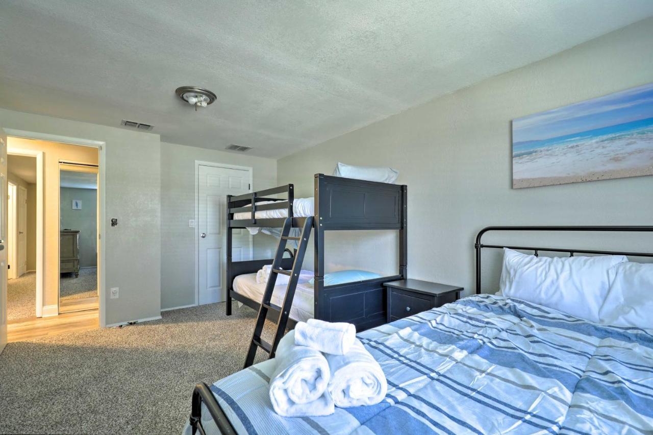 Near Beaches And Dining Palm Harbor Gem With Pool Exterior foto