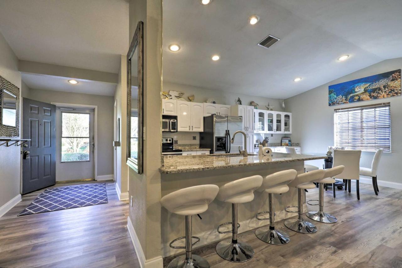 Near Beaches And Dining Palm Harbor Gem With Pool Exterior foto